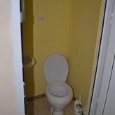 Комнаты под ключ на 3-4 человека - Туалет и душ